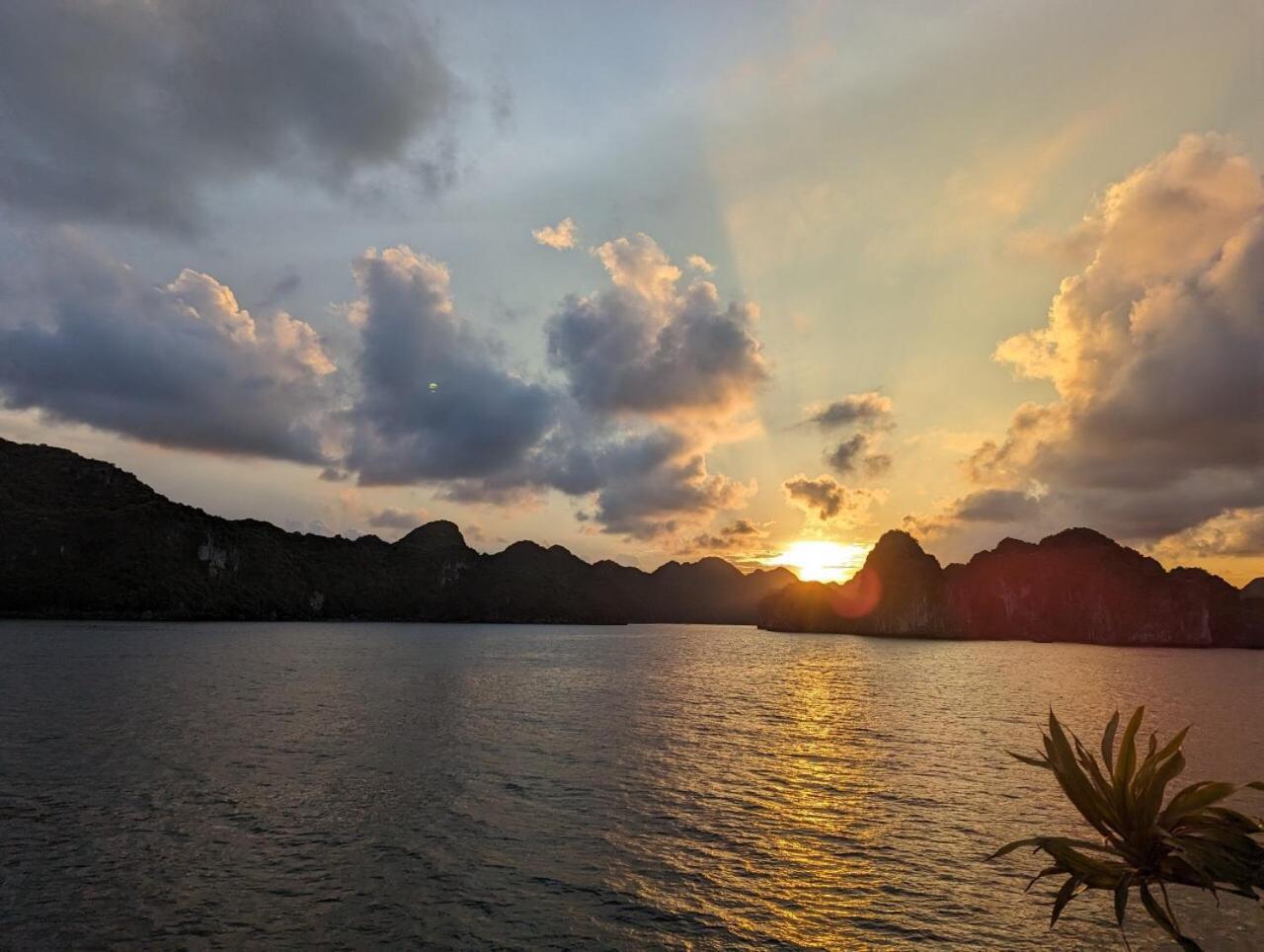 Cat Ba Wonder Hotel Dong Khe Sau Eksteriør bilde